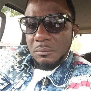 Meet your Posher, Kayon